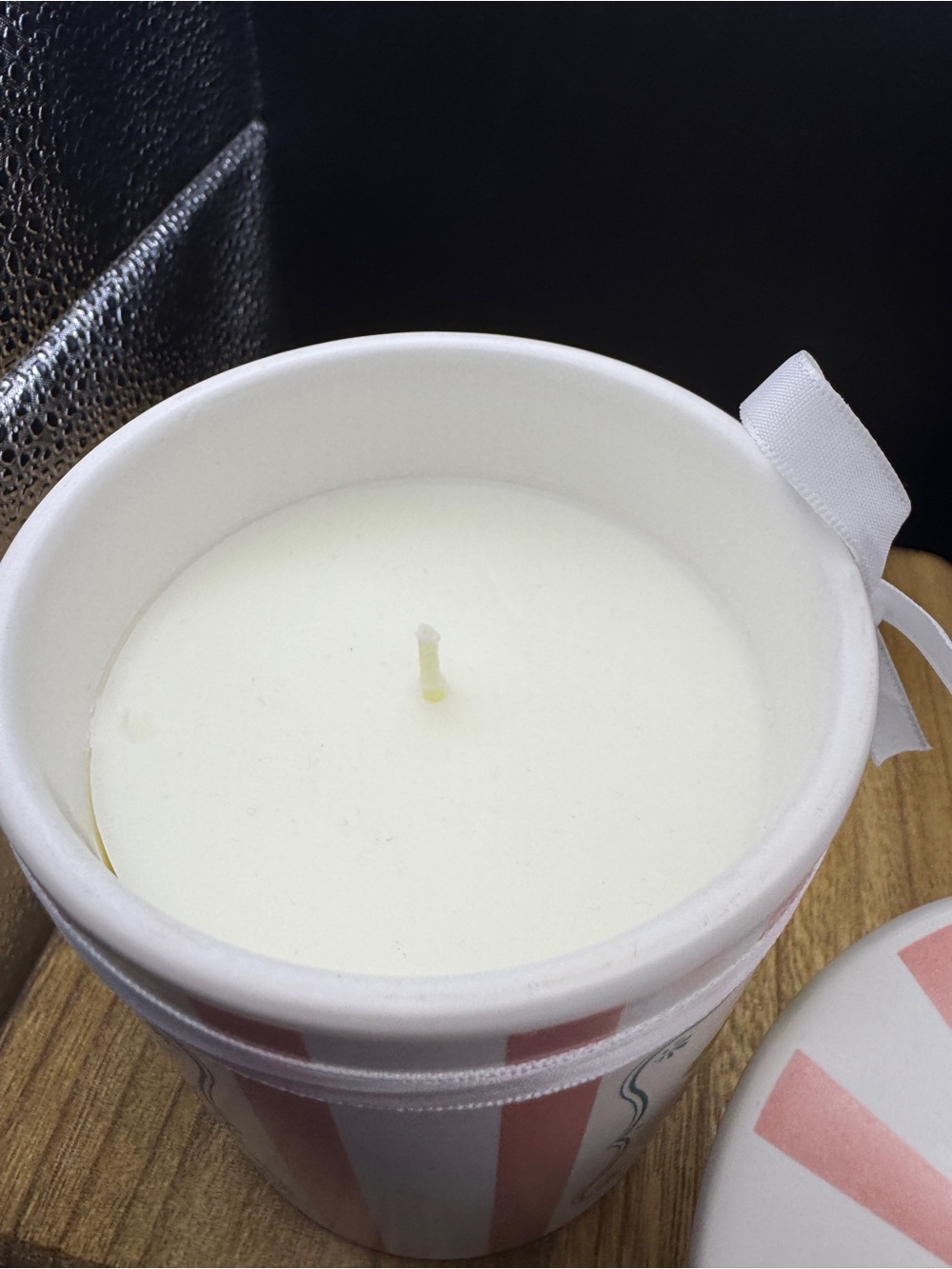 DW Home Apple Blossom Pear Scented Candle - Picture 3 of 4